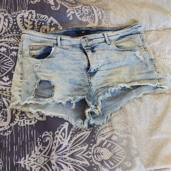 Faded light blue shorts - Picture 1 of 1